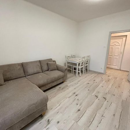 Malompark Apartman With Free Parking Debreţin Exterior foto