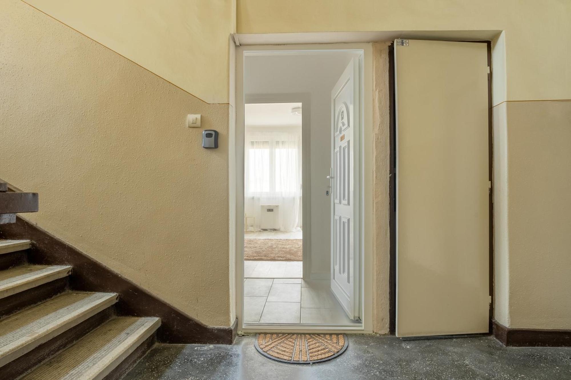 Malompark Apartman With Free Parking Debreţin Exterior foto