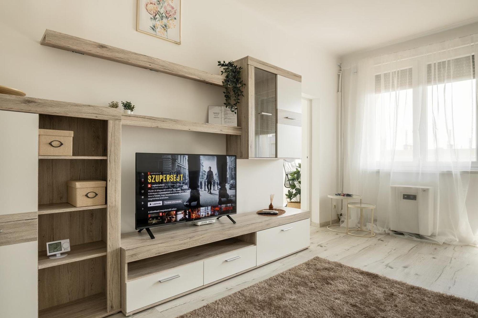 Malompark Apartman With Free Parking Debreţin Exterior foto