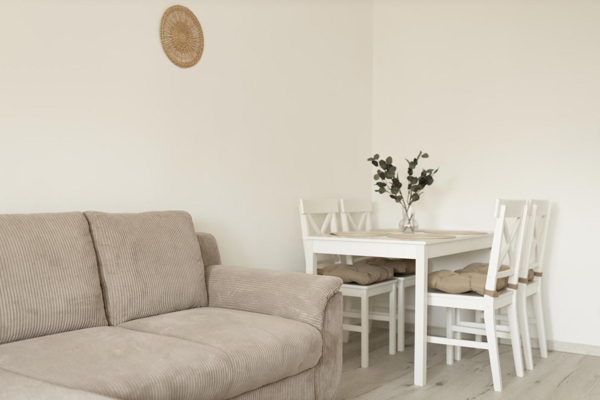 Malompark Apartman With Free Parking Debreţin Exterior foto